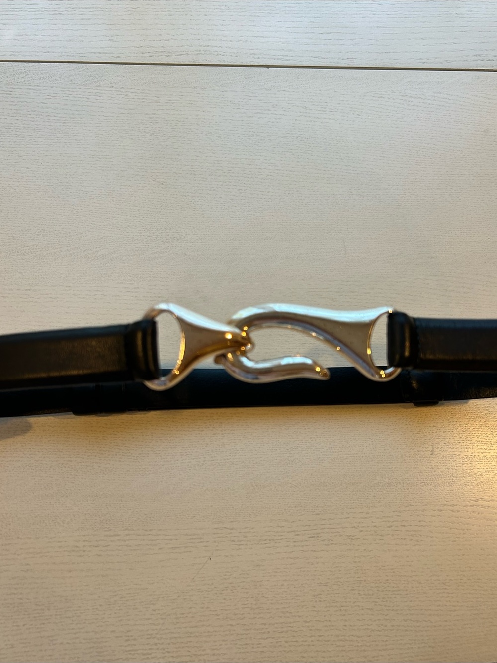 Chico's adjustable black leather belt silver-tone sculpted hook clasp M/L